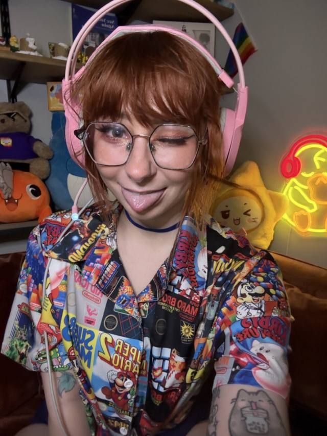 RED available for incall & outcall services let’s fuck and get nasty tonight🍆😍 i love cum all over me😍 text me for my donatio - Image 2